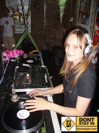 df772704-0d5e-4492-b306-be4500979b1c